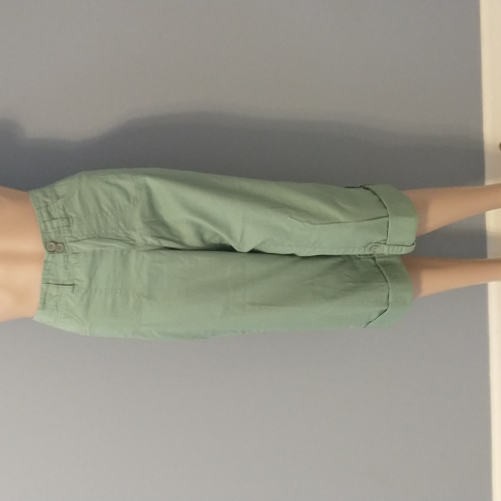 Khakis Petite Capris